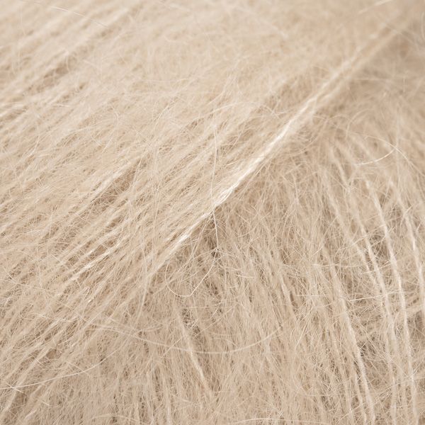 DROPS Kid-Silk Uni Colour garn - 25g - Ljus Sand DROPS Kid-Silk Uni Colour garn - 25g - Ljus Sand
