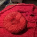 Kundbild DROPS Kid-Silk Uni Colour garn - 25g - Röd (14): Underbart garn! Vacker färg och så...