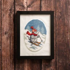 Broderikit - Mus på skidor Broderikit - Mus på skidor